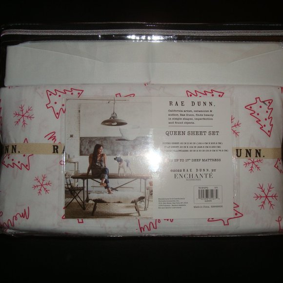 Rae Dunn 4 Pc Queen Sheet Set "Merry" Christmas Print - Picture 2 of 2